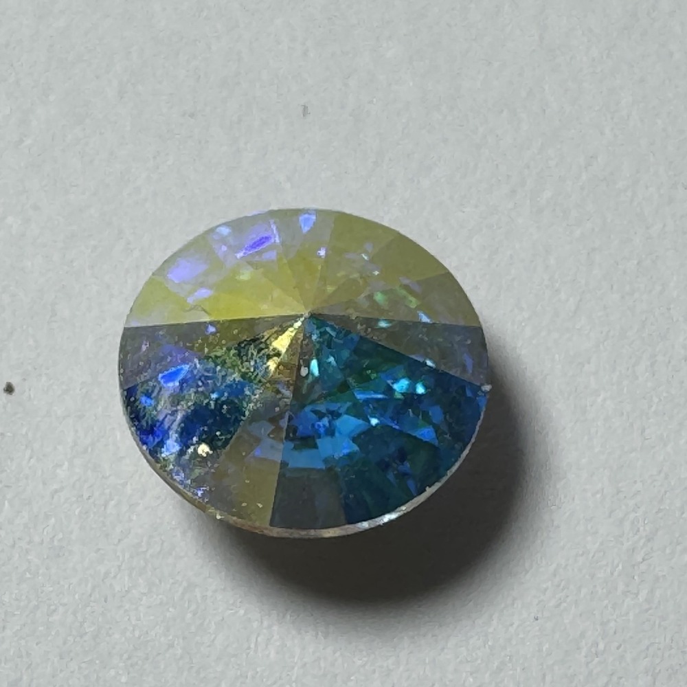 Monet Crystal AB Rivoli Round Stud Earrings Silver Tone Iridescent Post Pierced - Picture 3 of 8